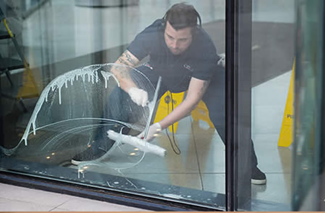 Window Cleaners Melbourne CBD